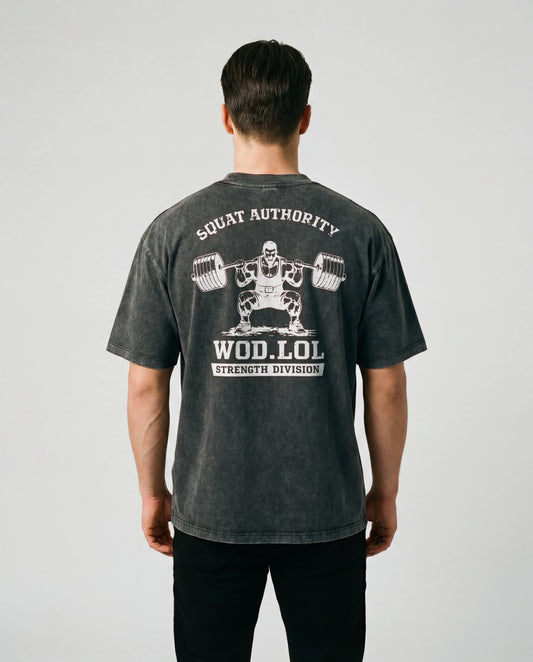 T-shirt Oversize Délavé “Squat Authority” – Strength Division