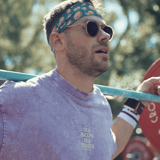 detail design biceps bisous t shirt sport humour