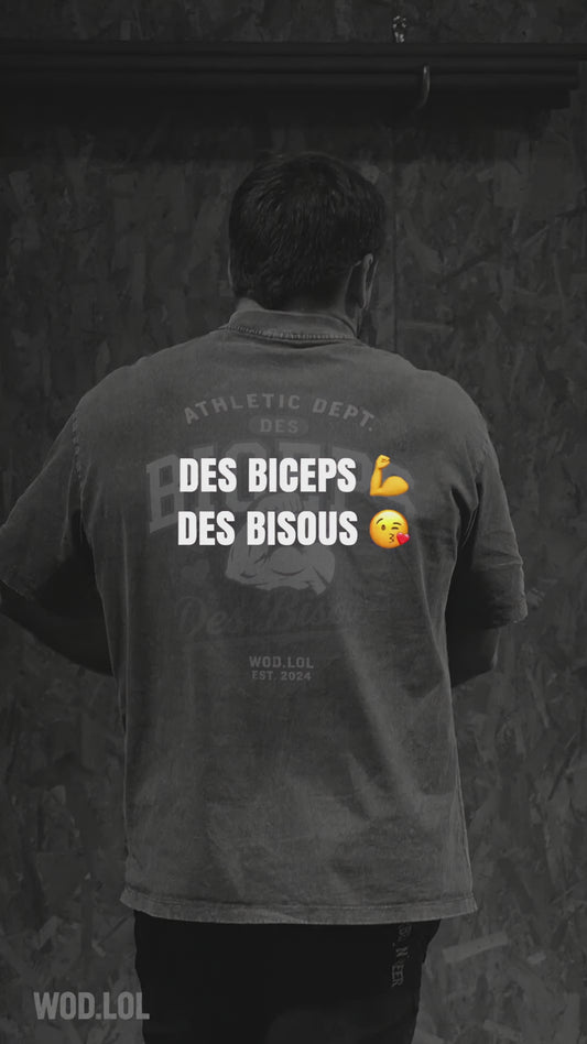 T-shirt oversize Des Biceps Des Bisous V2 Athletic Dept. porté à la box, vue de dos print Athletic Dept. – WOD.LOL